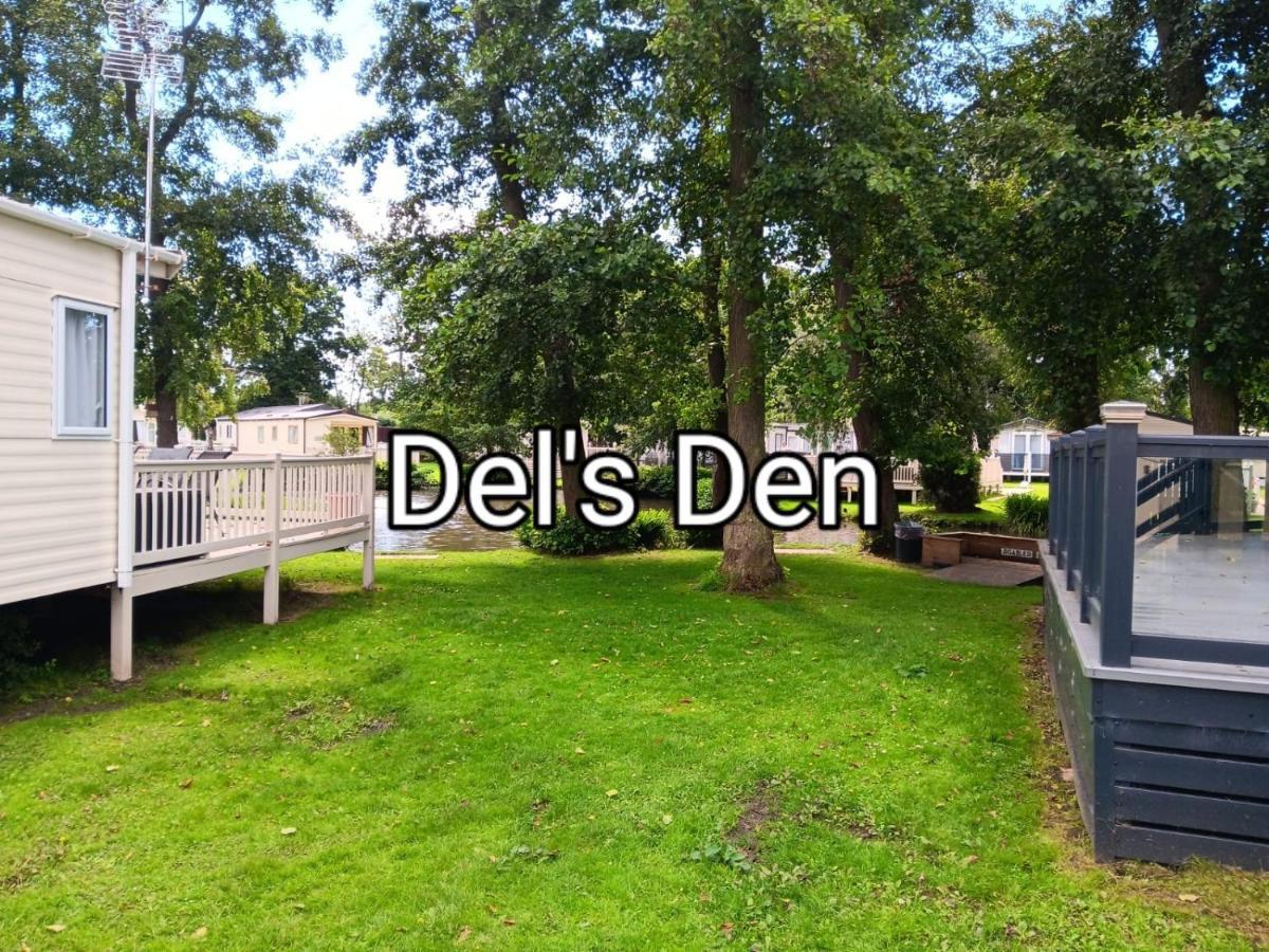 Del'S Den Lakeside Weeley Bridge Экстерьер фото